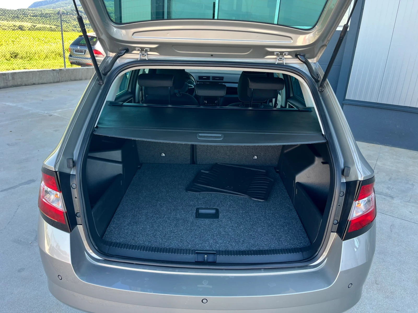 Skoda Fabia 1.2TDi DSG, снимка 7 - Автомобили и джипове - 54916214