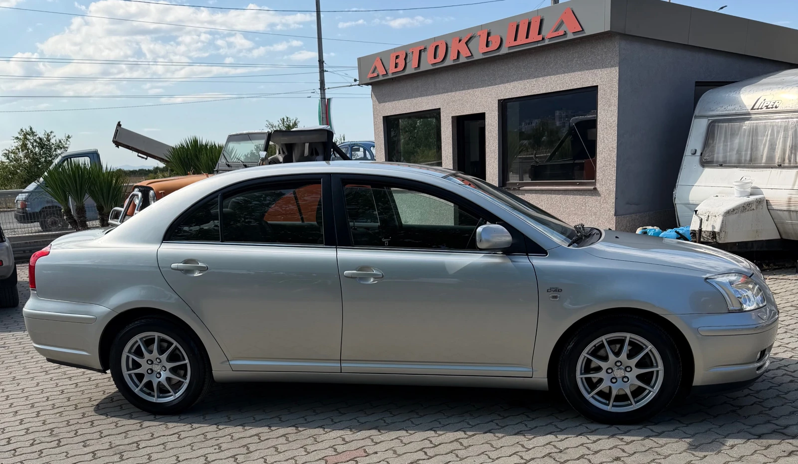 Toyota Avensis 2.0 D-4D, снимка 5 - Автомобили и джипове - 55447833