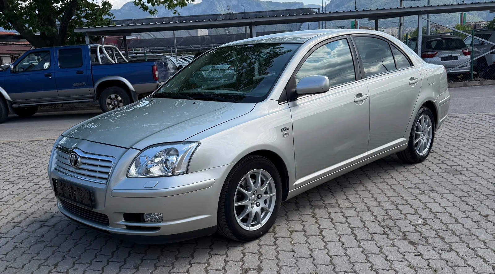 Toyota Avensis 2.0 D-4D, снимка 3 - Автомобили и джипове - 55447833