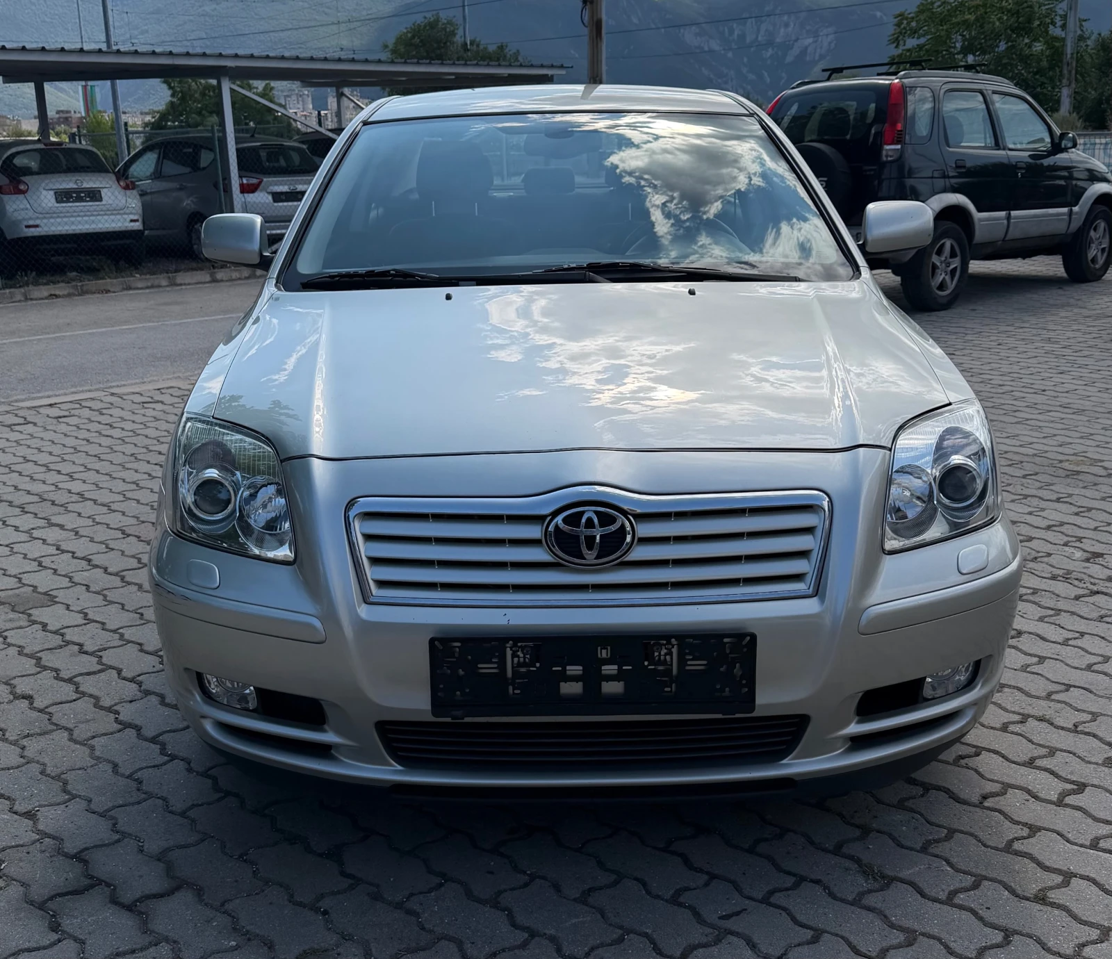 Toyota Avensis 2.0 D-4D, снимка 2 - Автомобили и джипове - 55447833