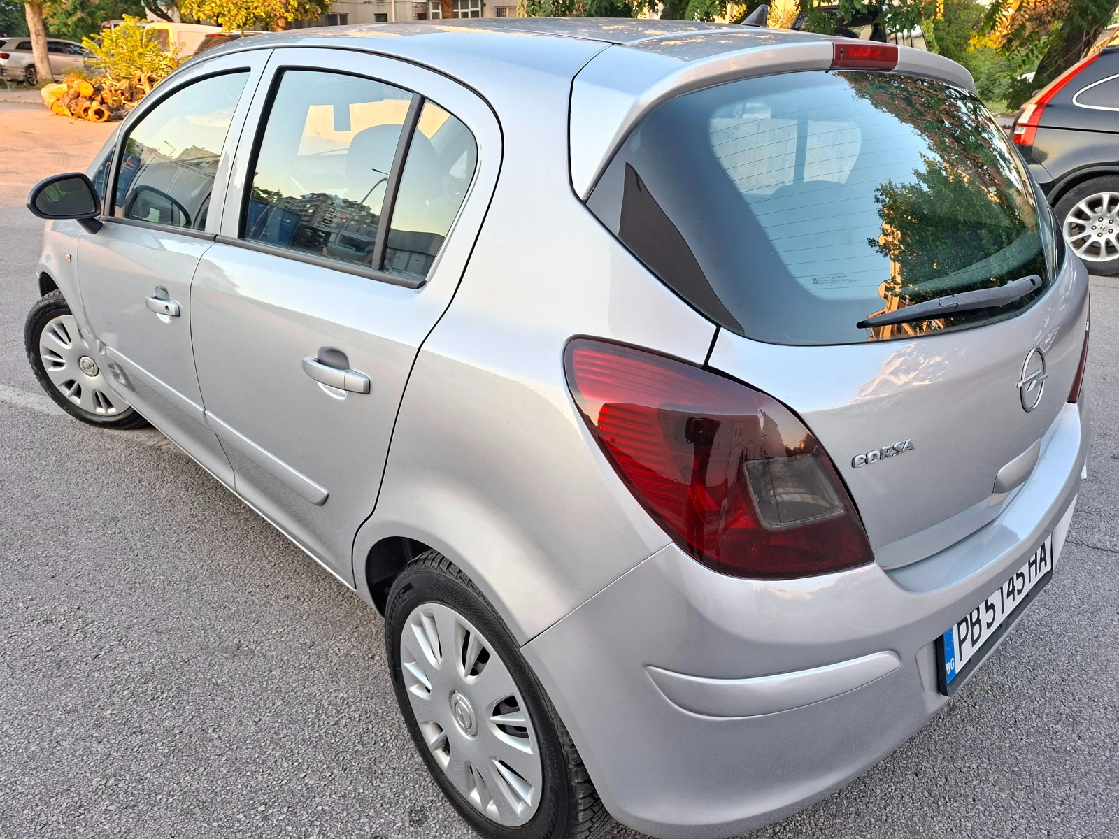 Opel Corsa 1.2 Клима, снимка 6 - Автомобили и джипове - 55980527