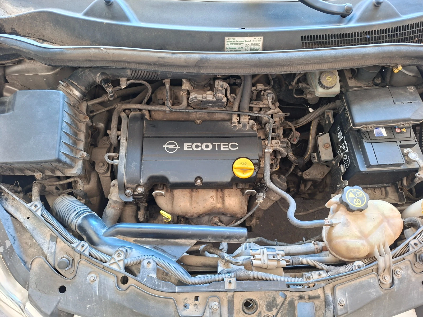 Opel Corsa 1.2 Клима, снимка 13 - Автомобили и джипове - 55980527
