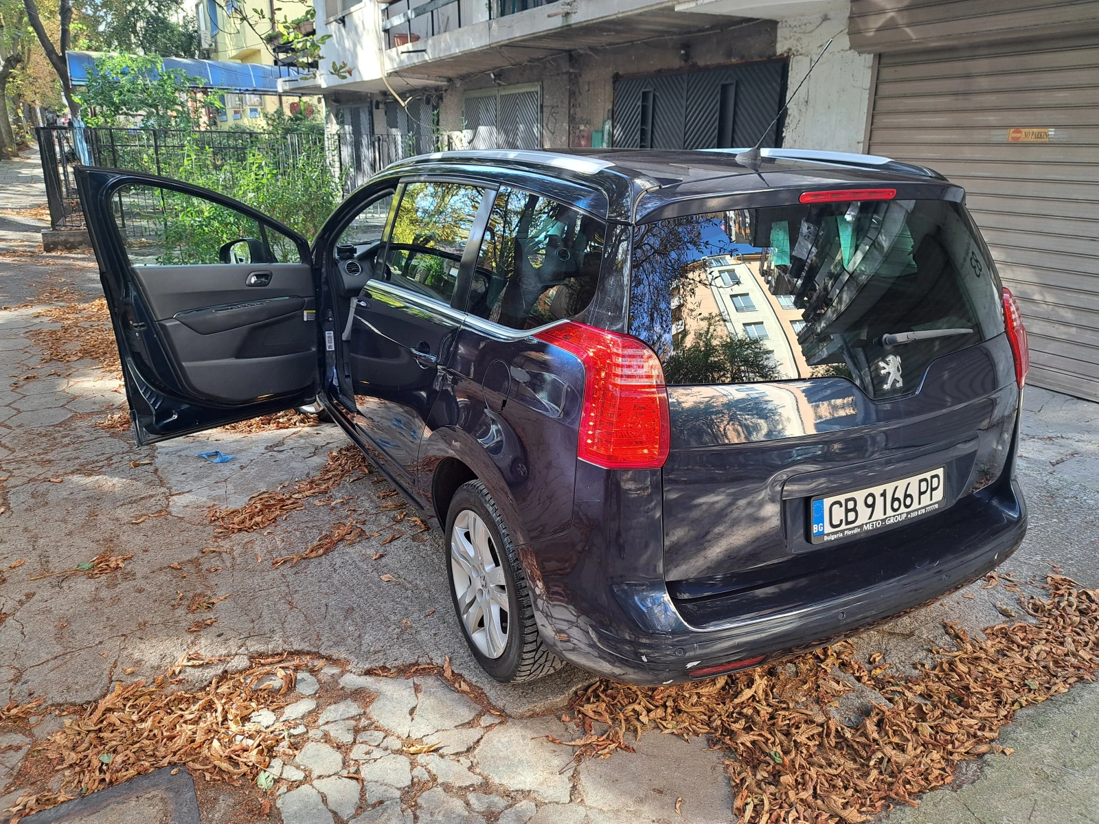 Peugeot 5008, снимка 3 - Автомобили и джипове - 56070967