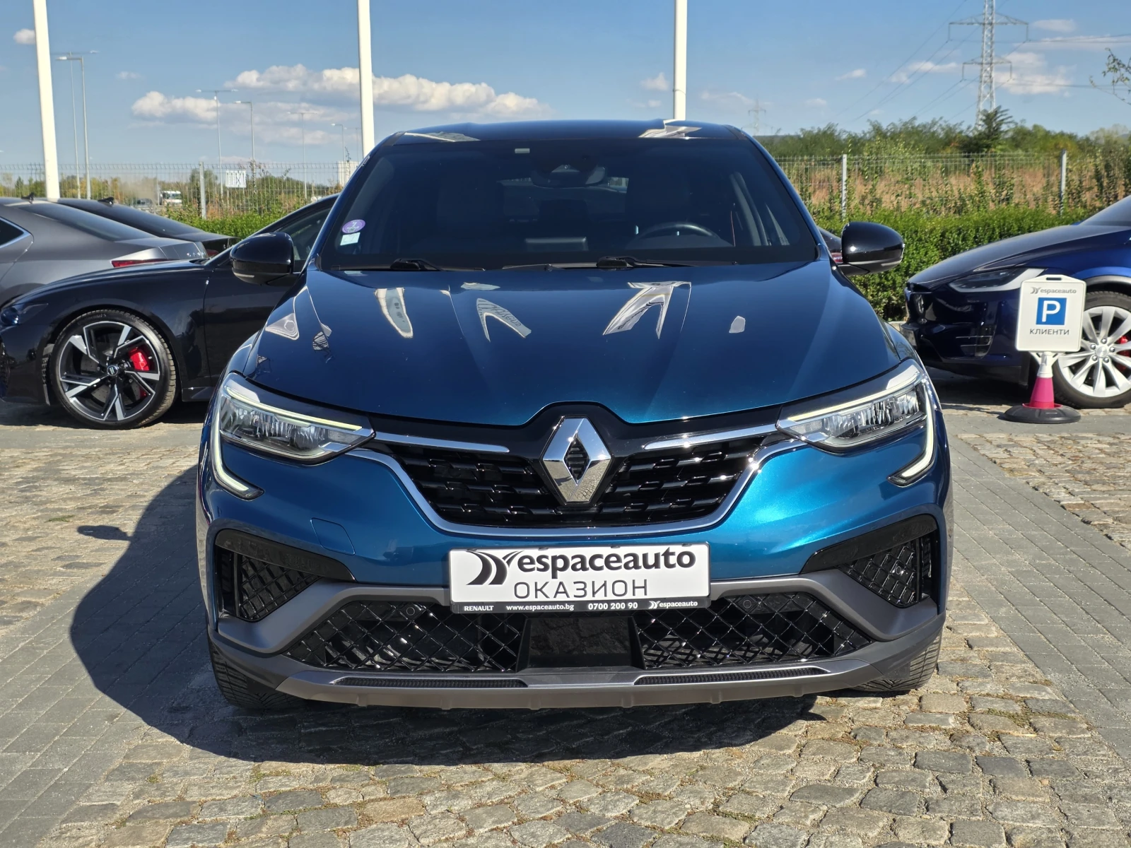 Renault Arkana 1.3Tce/ 140к.с./ R.S. Line, снимка 2 - Автомобили и джипове - 56131211
