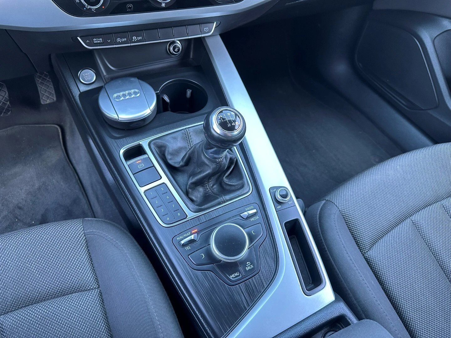 Audi A4 G-TRON AVANT, снимка 4 - Автомобили и джипове - 56471684