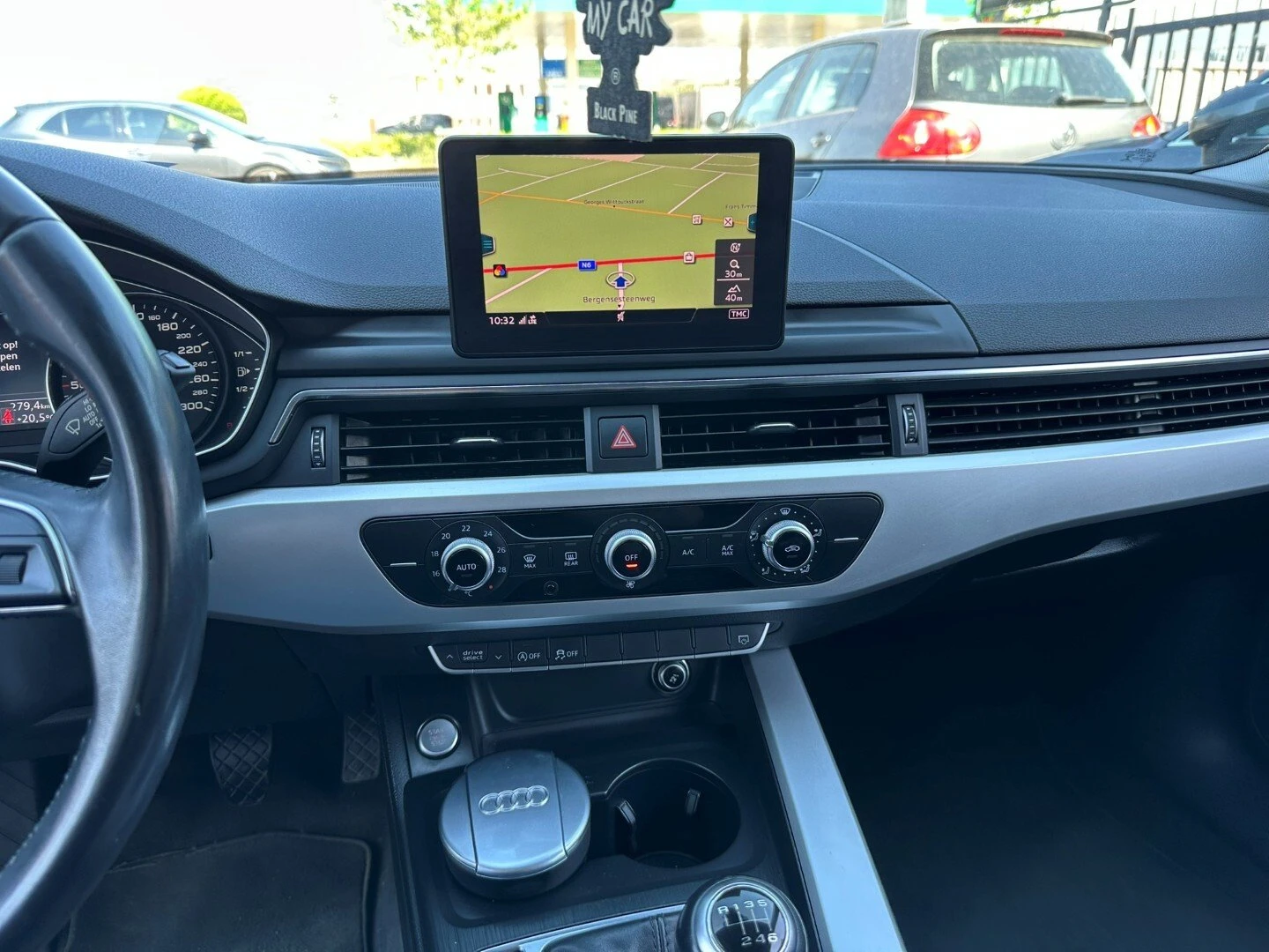 Audi A4 G-TRON AVANT, снимка 3 - Автомобили и джипове - 56471684