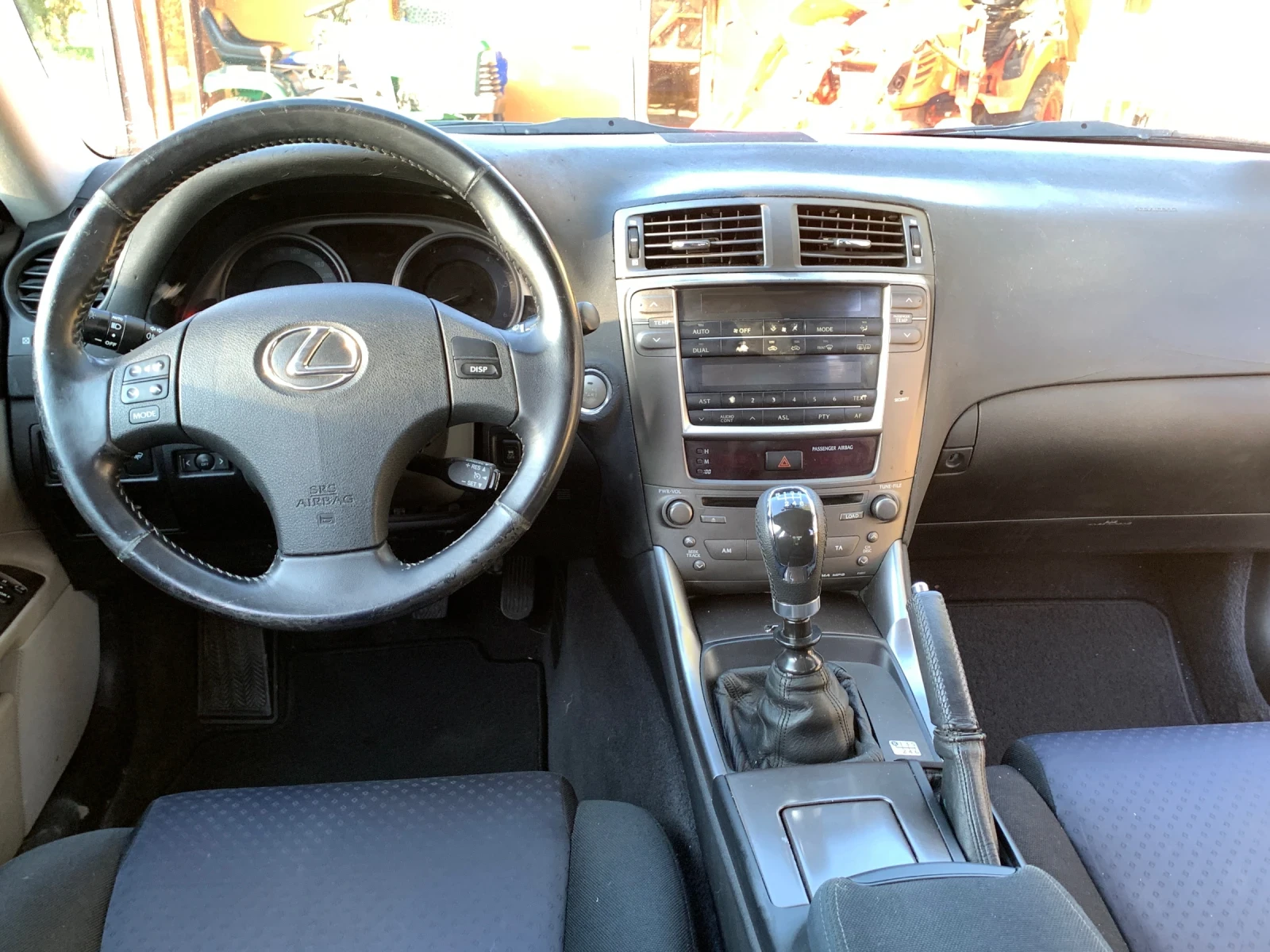 Lexus IS 220d, снимка 7 - Автомобили и джипове - 56481092