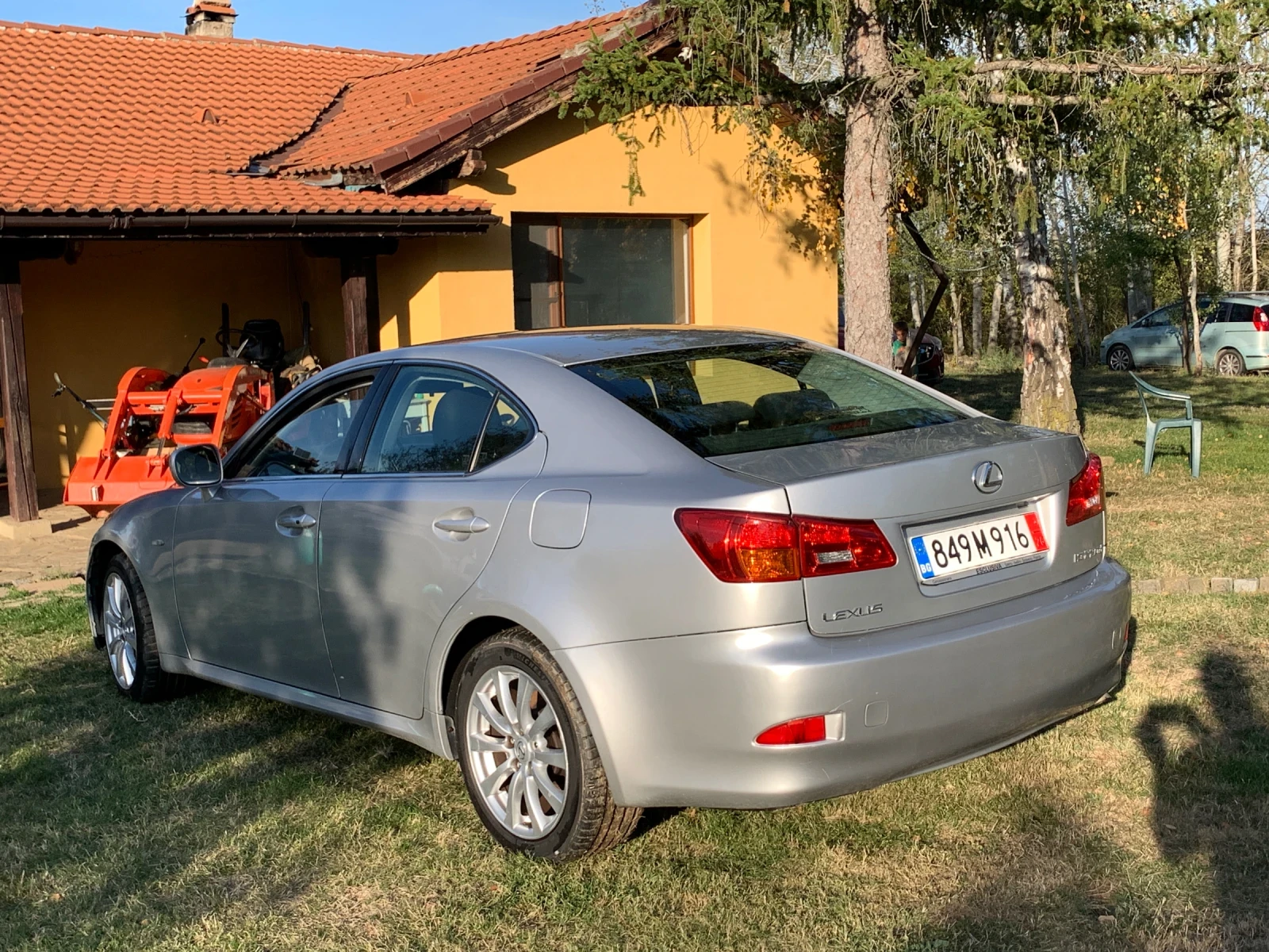 Lexus IS 220d, снимка 11 - Автомобили и джипове - 56481092