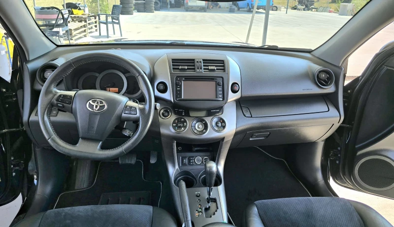 Toyota Rav4, снимка 9 - Автомобили и джипове - 47398111