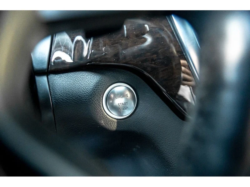 Mercedes-Benz ML 350 Камера* ДИЗЕЛ* ПОДГРЕВИ* keyless, снимка 17 - Автомобили и джипове - 52317892