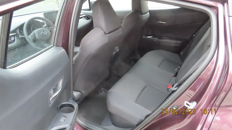 Toyota C-HR 1.8 Hybrid, снимка 8 - Автомобили и джипове - 52236873