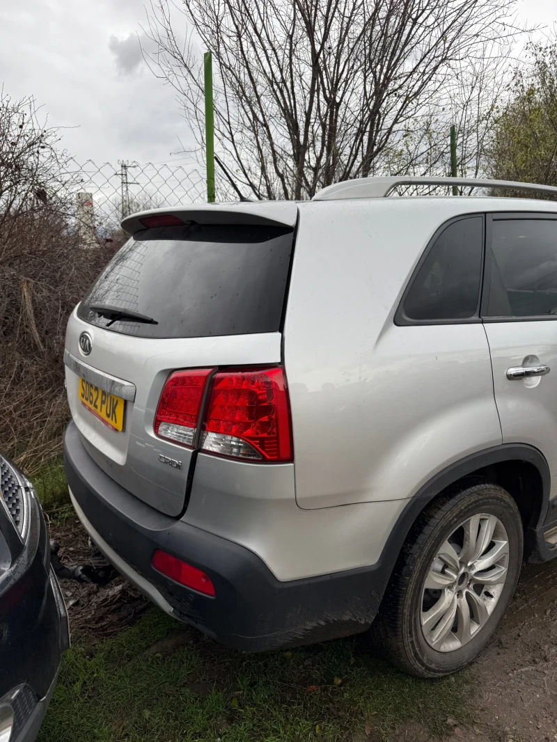 Kia Sorento 2.2 crdi, снимка 3 - Автомобили и джипове - 52467308