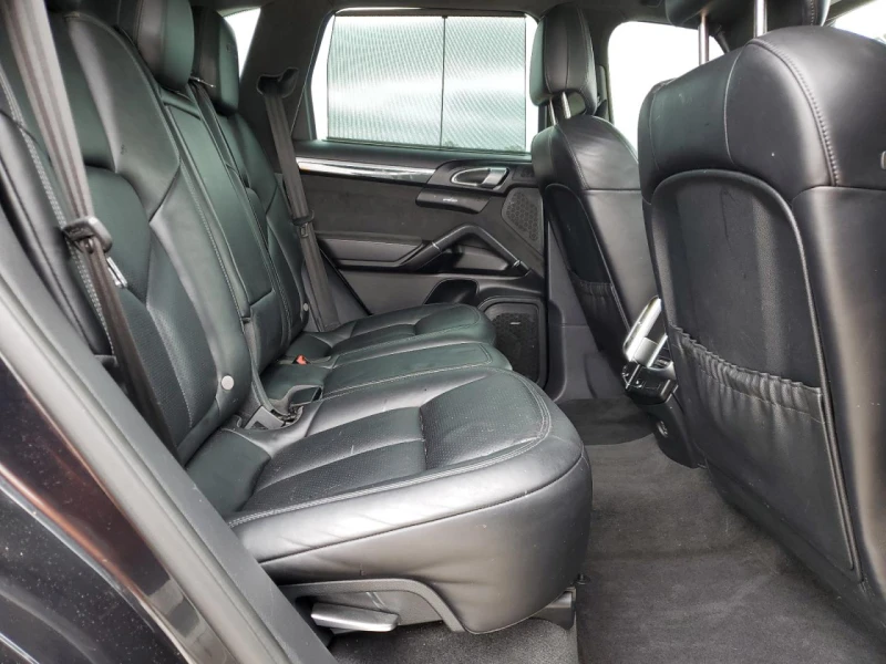 Porsche Cayenne GTS| Bi-Turbo| Tiptronic-S| Cooled Seats| BOSE| , снимка 9 - Автомобили и джипове - 52738739