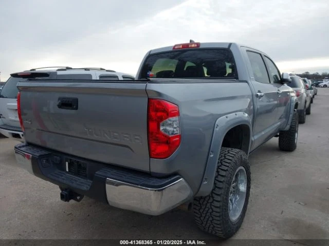 Toyota Tundra LIMITED, Минимална щета!, снимка 9 - Автомобили и джипове - 48815245