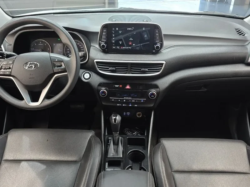 Hyundai Tucson Diesel 1.6 2Wd Smart, снимка 7 - Автомобили и джипове - 55048104