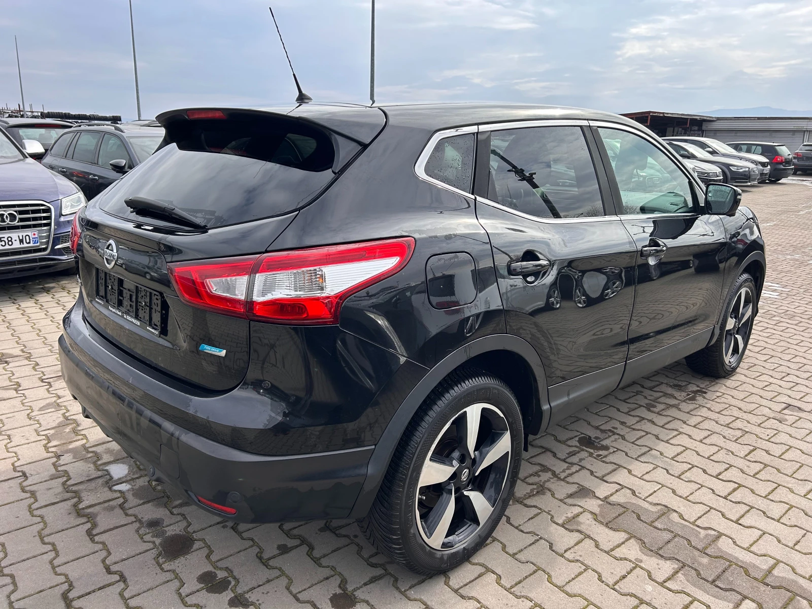 Nissan Qashqai 1.5DCI NAVI/KAMERA EURO 6 - изображение 6