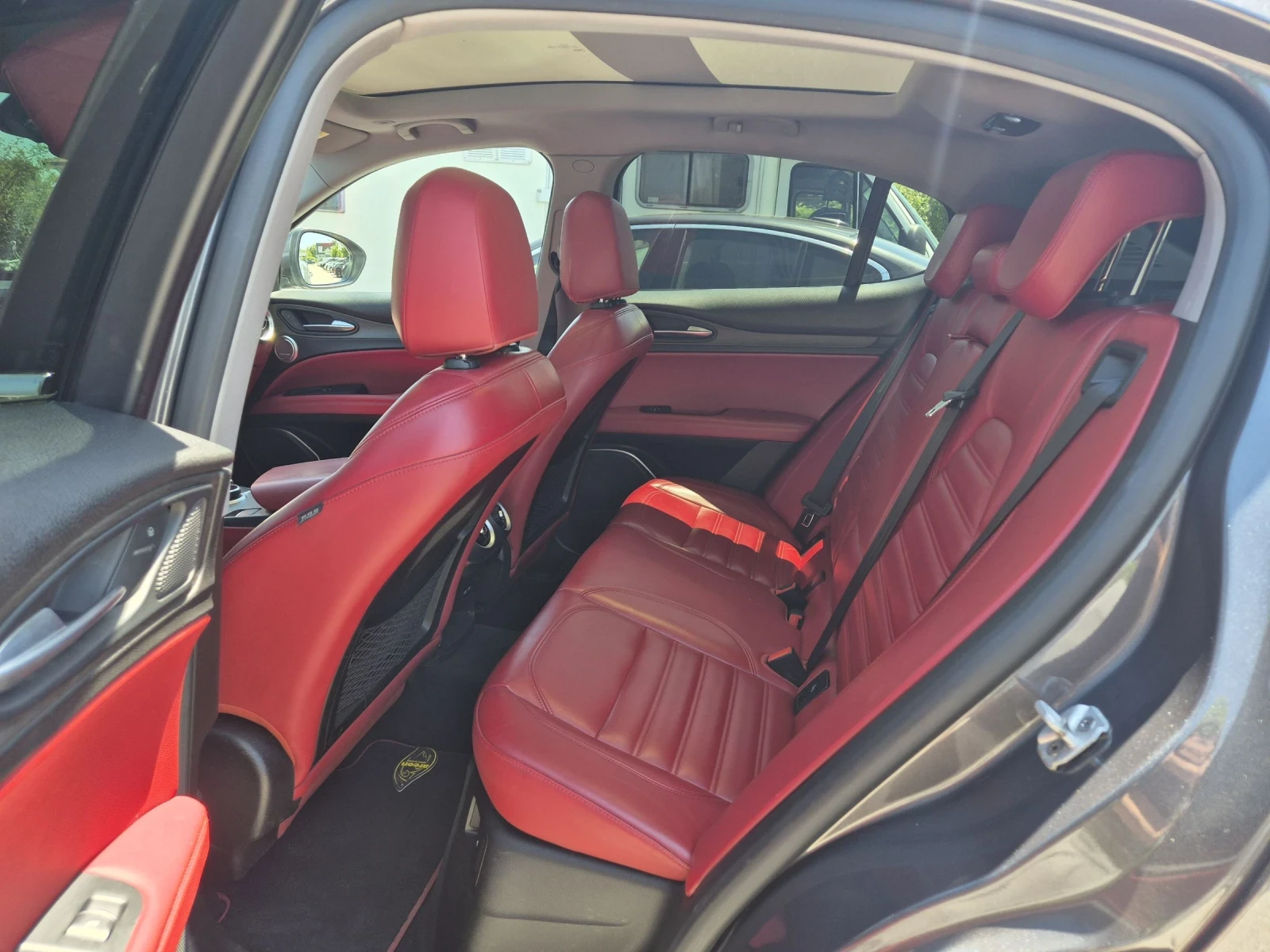 Alfa Romeo Stelvio Q4-210 | Mobile.bg   12