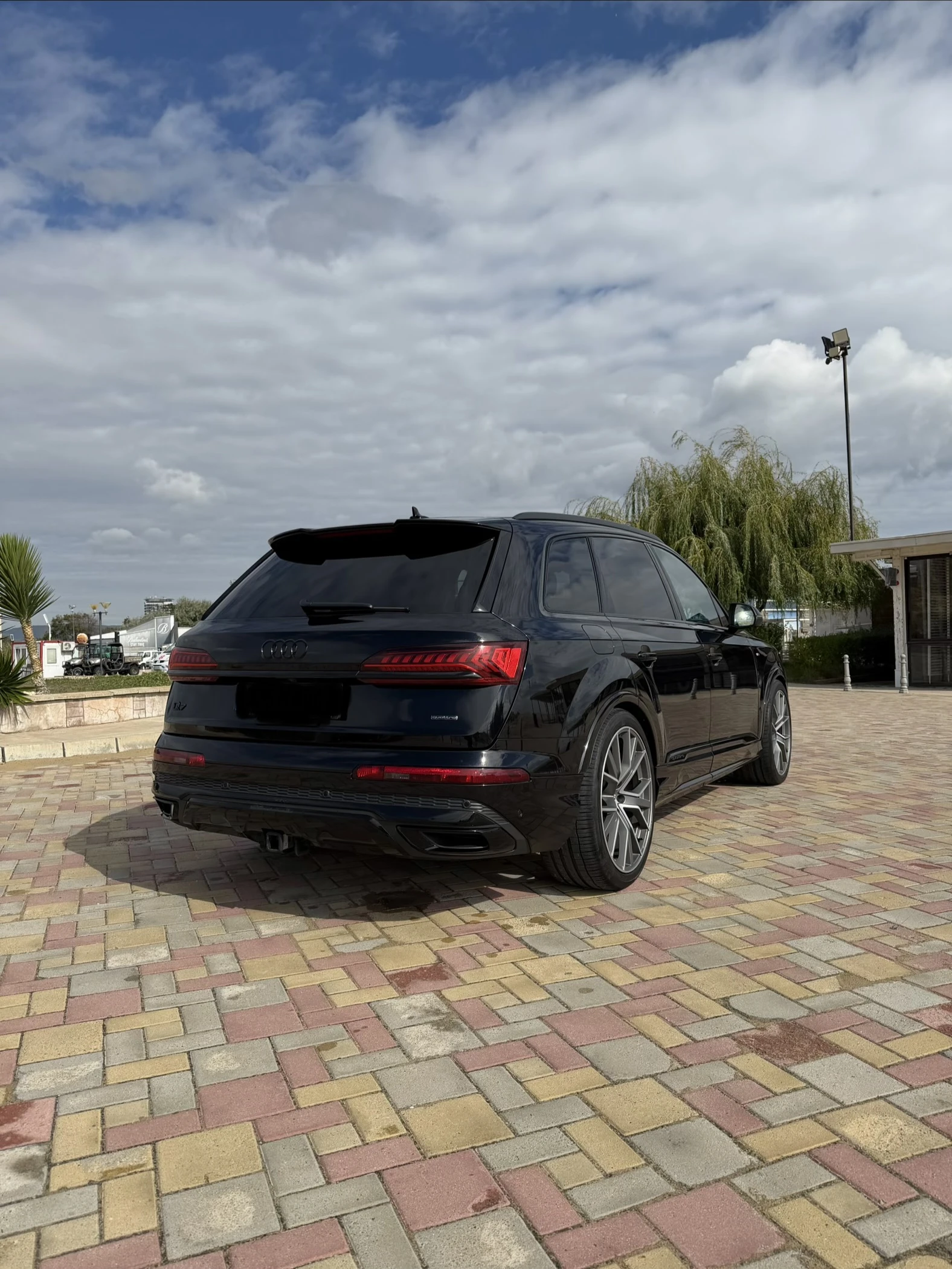 Audi Q7 55TFSI Technik Black optic - изображение 5