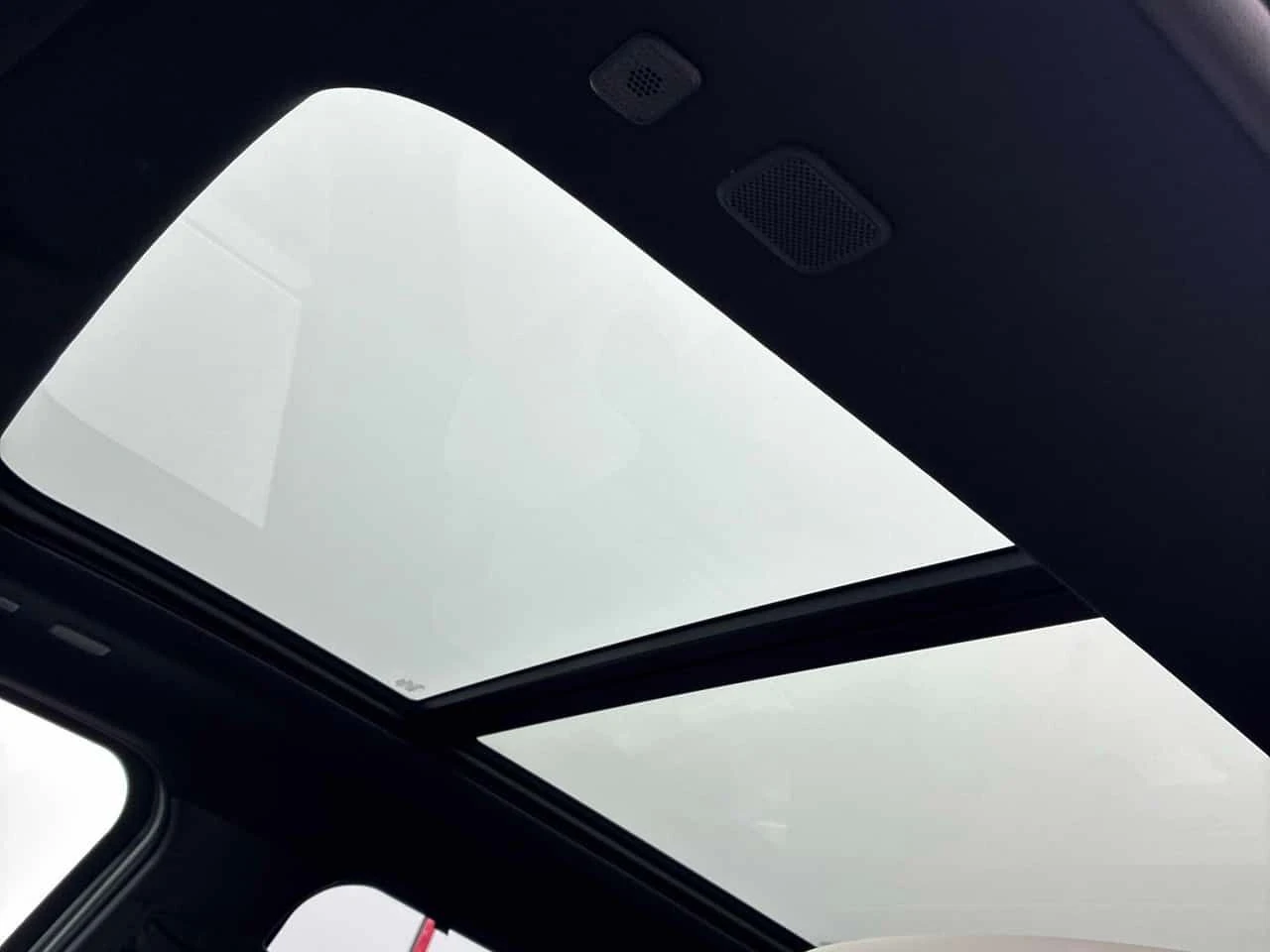 Toyota Tundra * Capstone Hybrid * 2 КЛЮЧА* PANO* ПОДГРЕВ* KEYLES, снимка 11 - Автомобили и джипове - 53782075