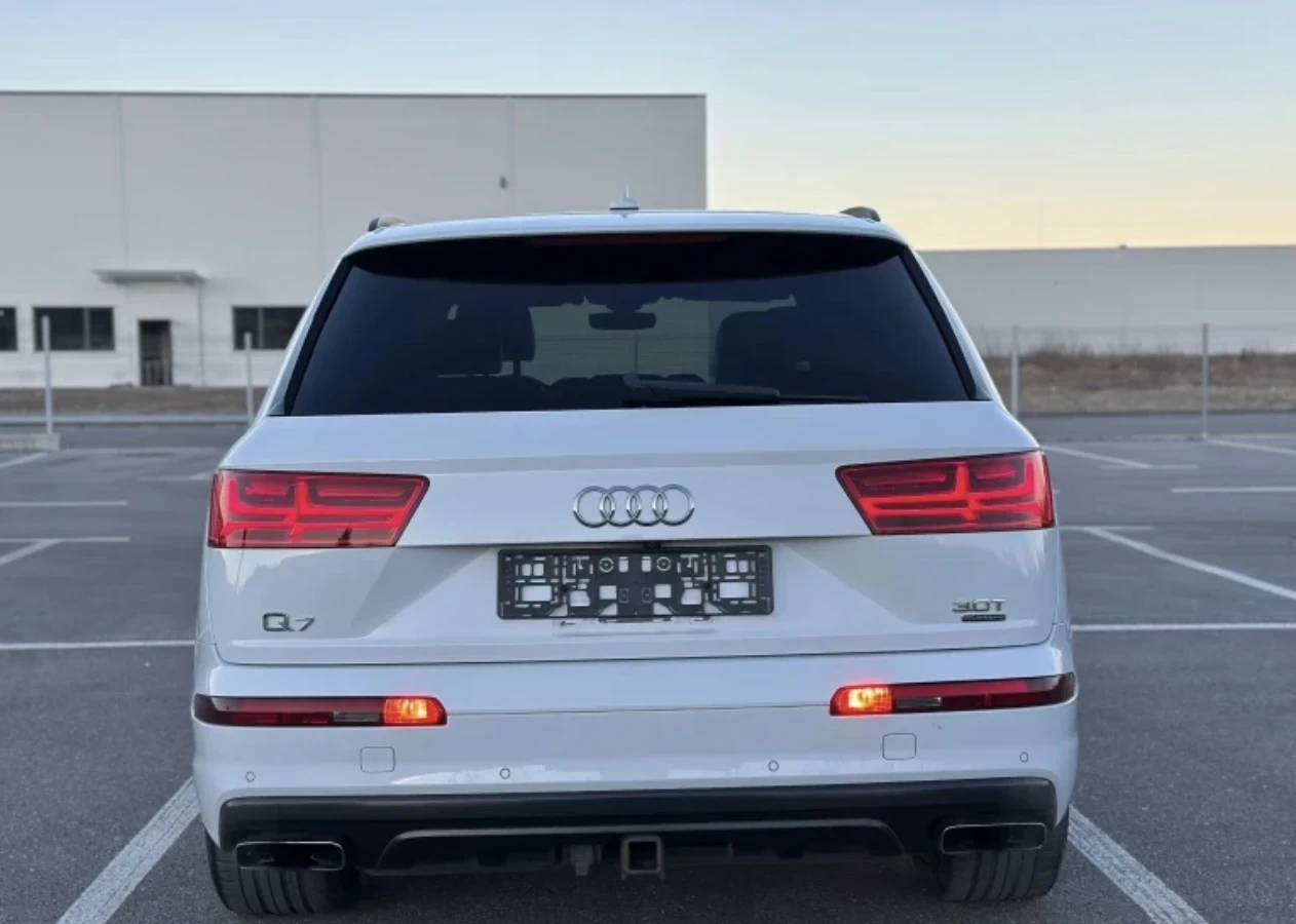 Audi Q7 3.0 TFSI * Prestige* Matrix* Distroniс* Възд.ок, снимка 4 - Автомобили и джипове - 53924056