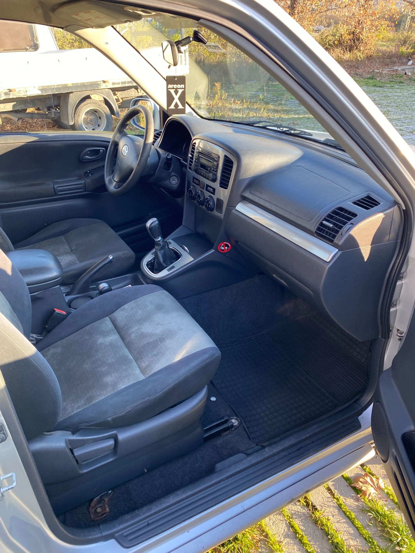 Suzuki Grand vitara, снимка 6 - Автомобили и джипове - 54286711