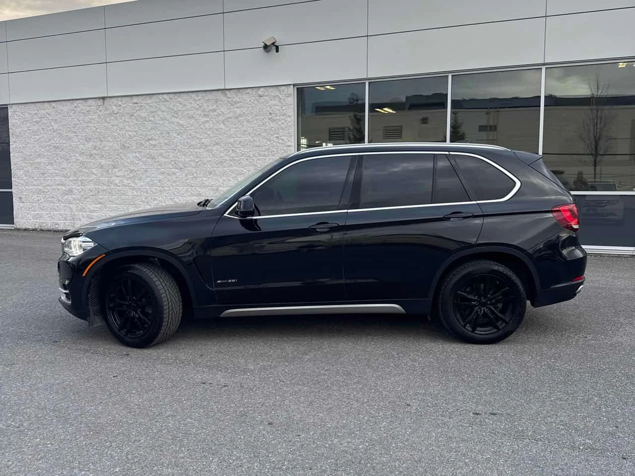BMW X5 | xDrive35i | CARFAX | HUD | HARMAN KARDON | , снимка 2 - Автомобили и джипове - 54350711