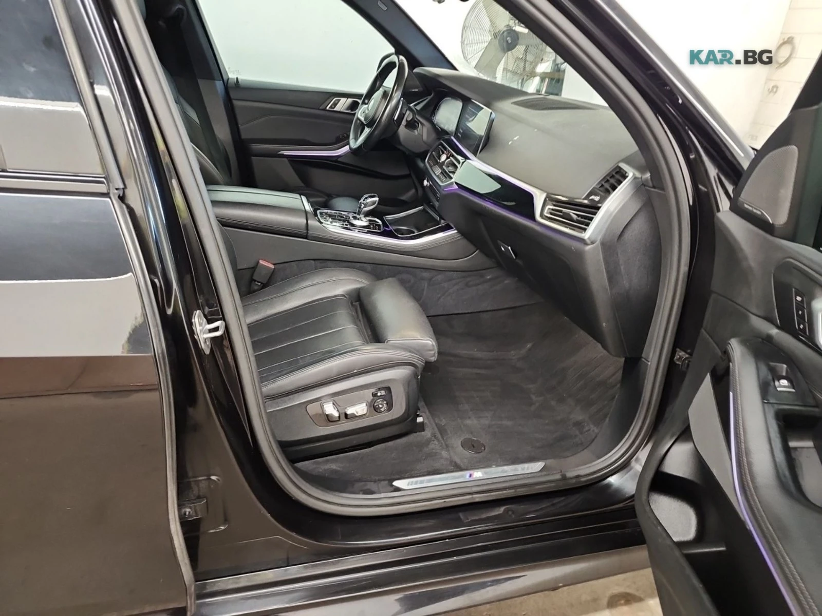 BMW X5 xDrive40i * M-Sport * АвтоКредит* ЦЕНА ДО БЪЛГАРИЯ, снимка 14 - Автомобили и джипове - 54879984