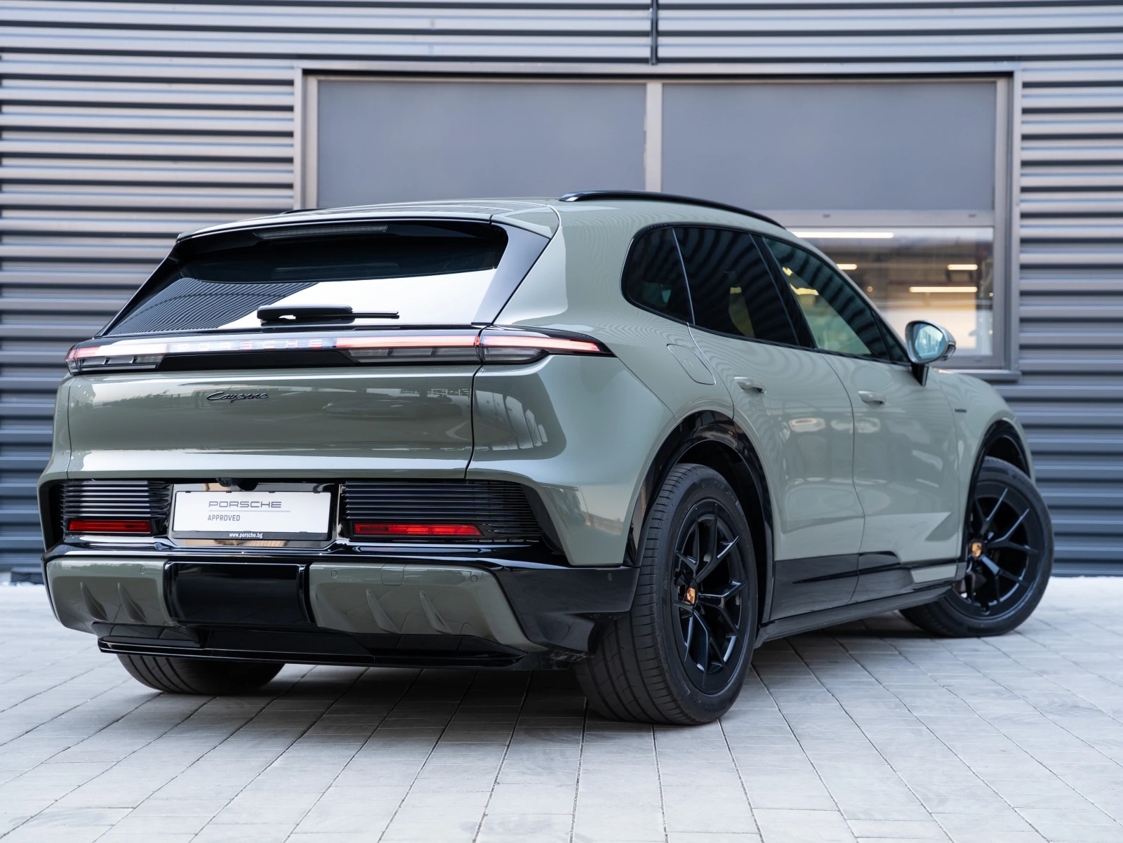 Porsche Cayenne Electric, снимка 5 - Автомобили и джипове - 56067385
