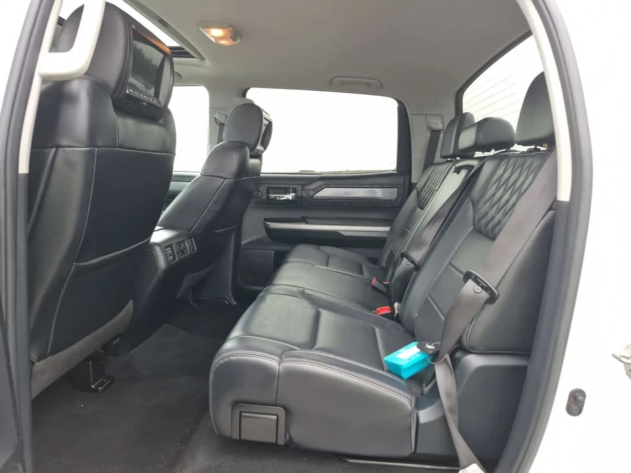 Toyota Tundra Platinum * CARFAX * ФИНАНСИРАНЕ, снимка 13 - Автомобили и джипове - 56261786