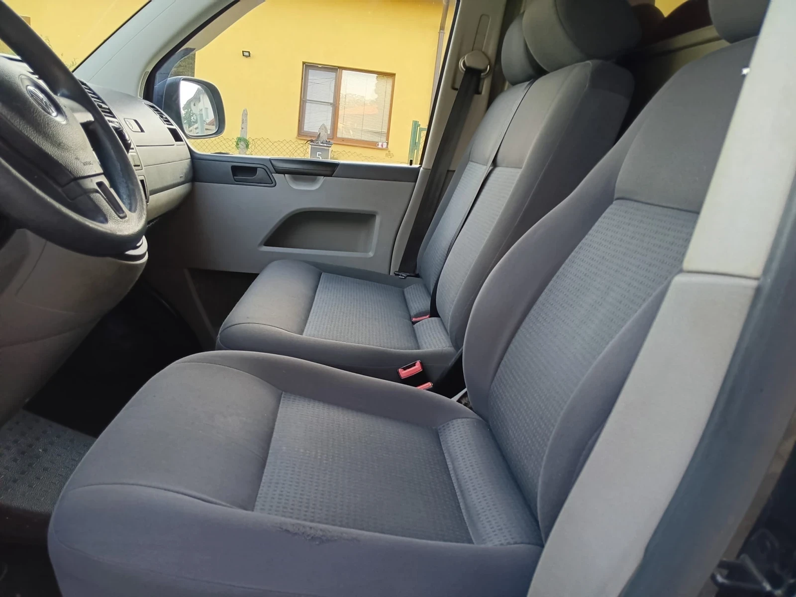 VW Transporter Facelift Long Клима, снимка 9 - Бусове и автобуси - 55608149
