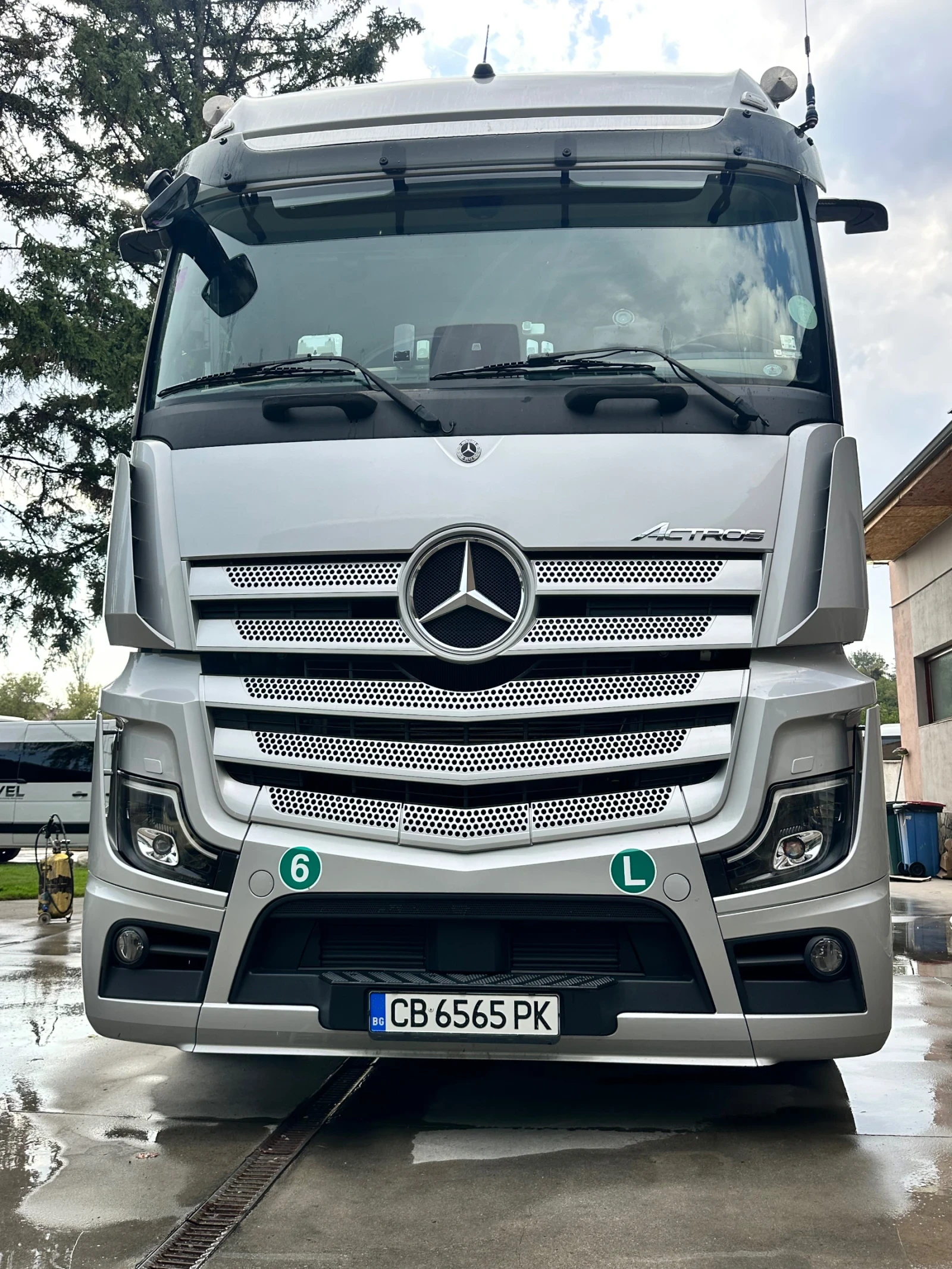 Mercedes-Benz Actros 1845