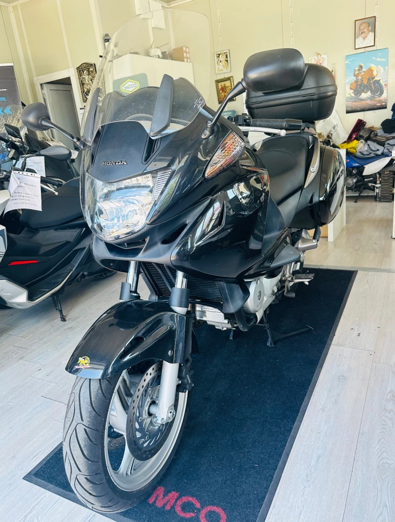 Honda Deauville NT700V 09.2011г., снимка 2 - Мотоциклети и мототехника - 51308597