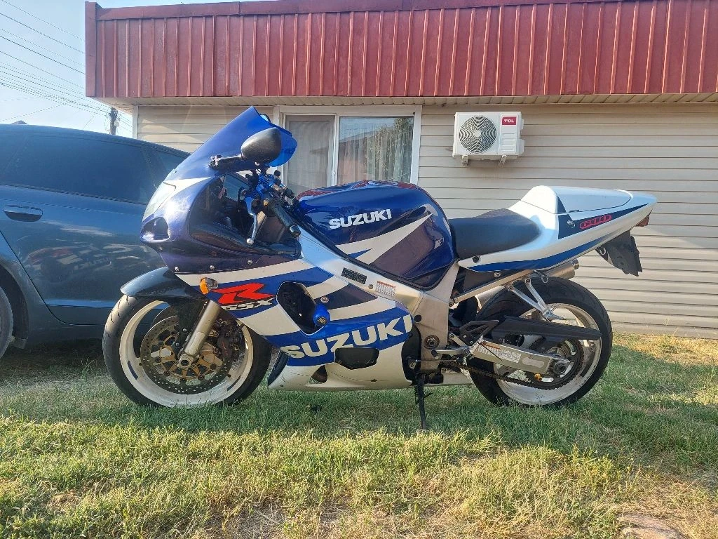 Suzuki Gsxr Gsxr 600 - изображение 3