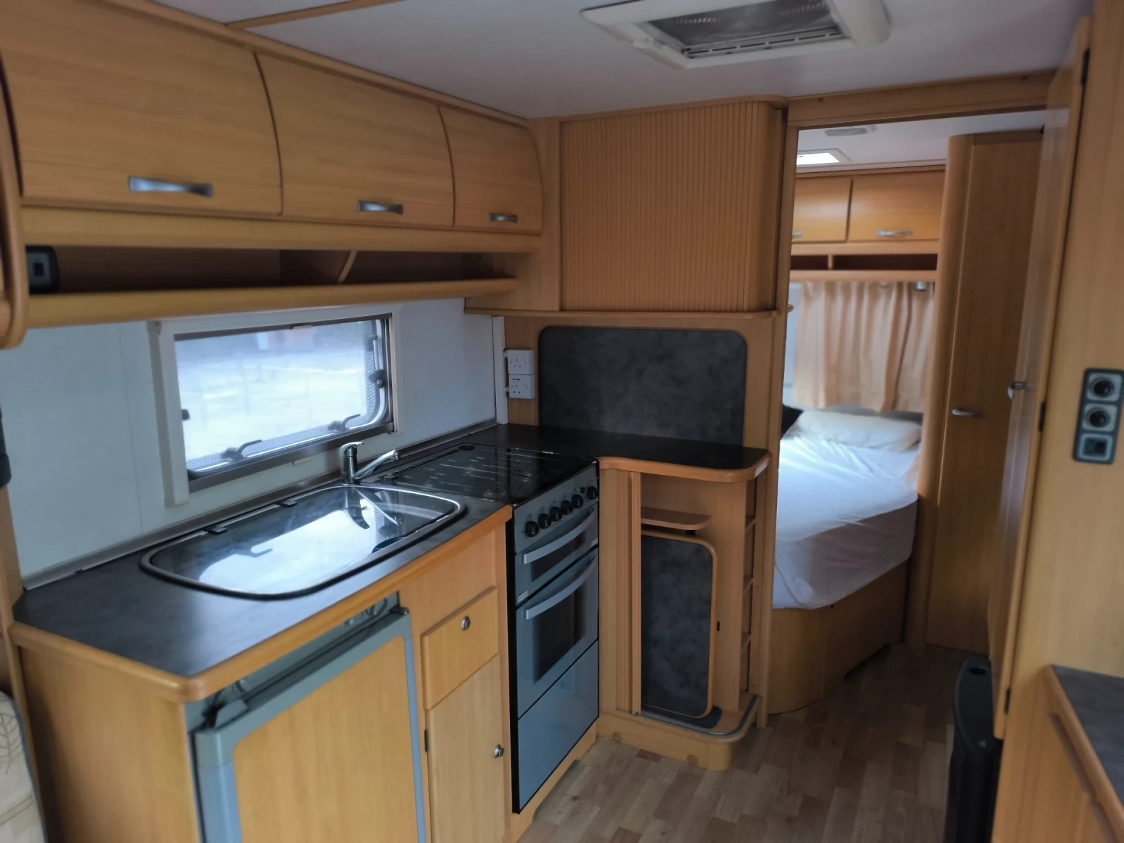 �������� LMC Lord Ambassador  | Mobile.bg � ����������� 14