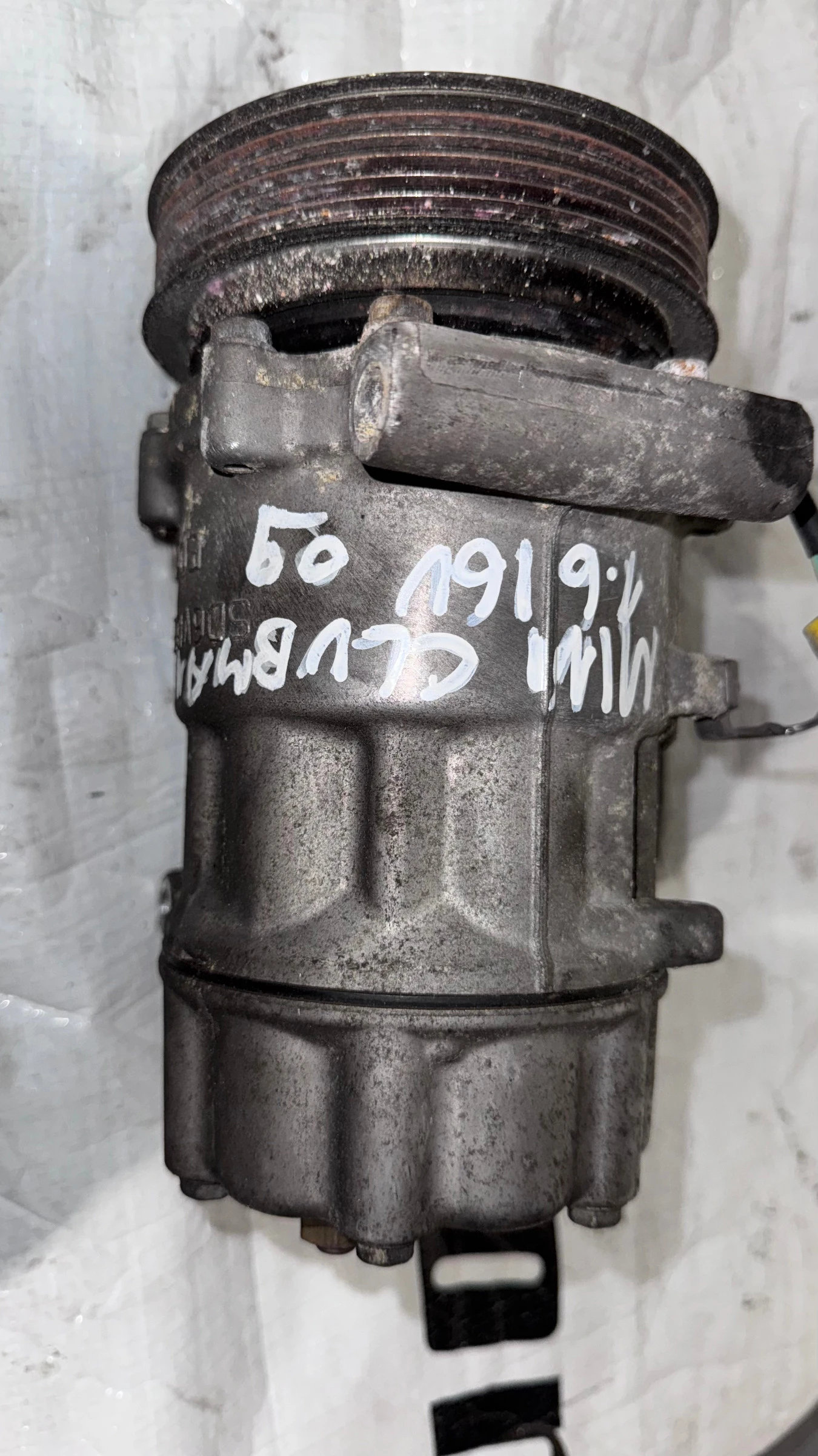     Mini Clubman 2009 - 1914F 2758433-01 | Mobile.bg   1