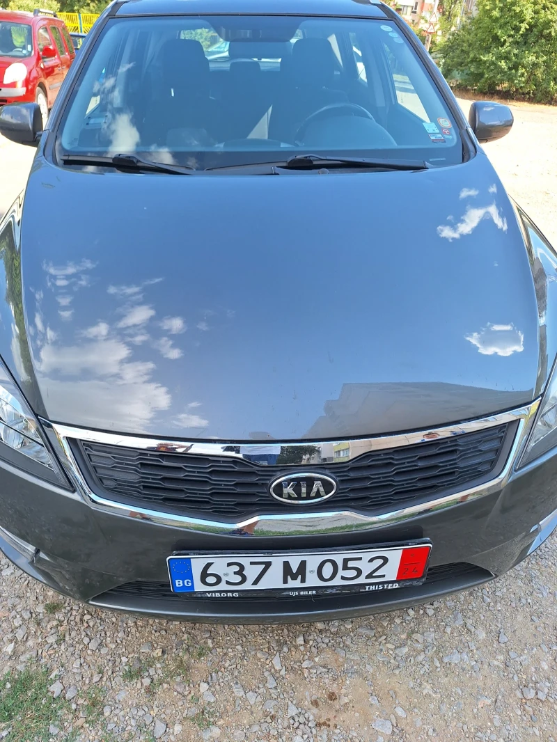 Kia Ceed 1.6 , снимка 1 - Автомобили и джипове - 47560153