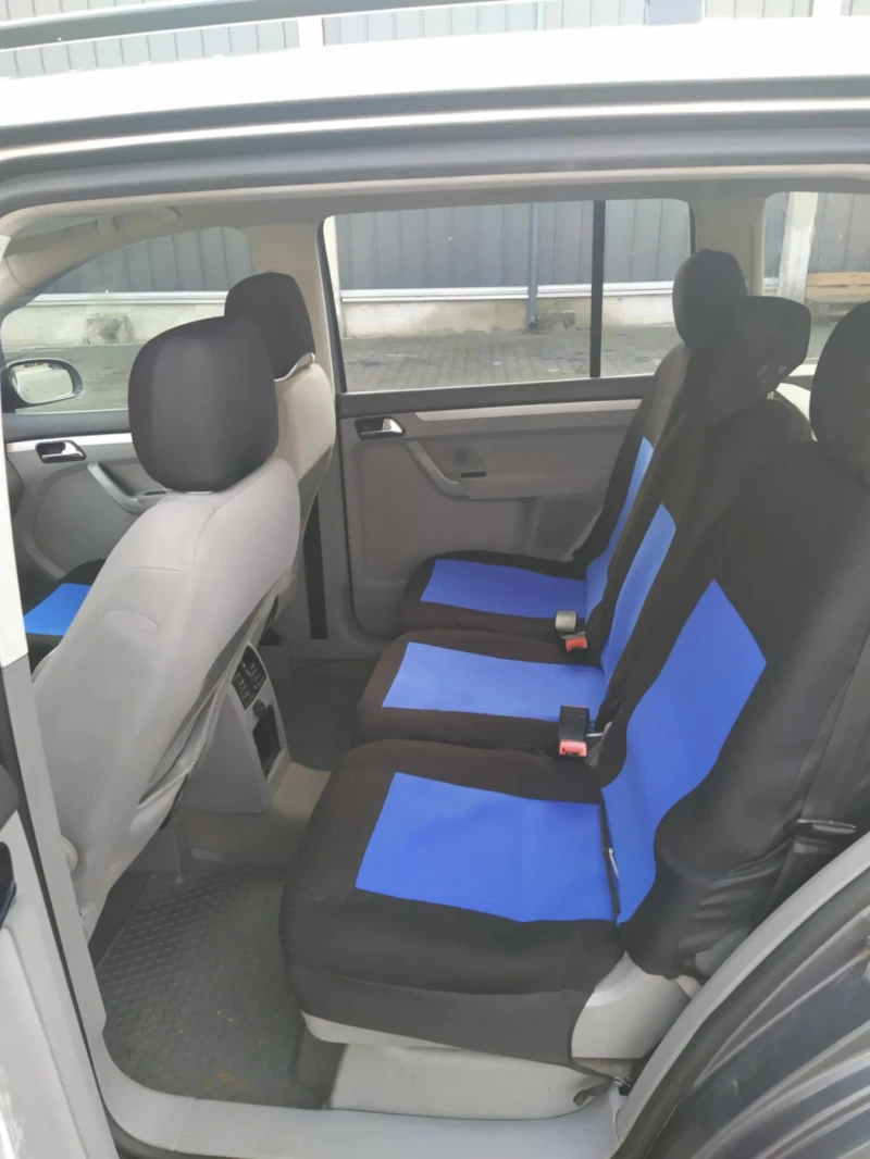 VW Touran, снимка 9 - Автомобили и джипове - 48359832