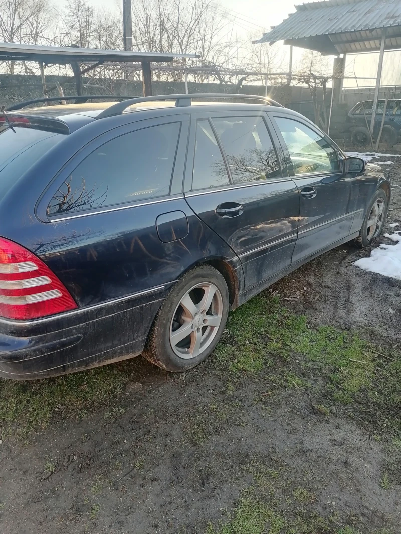 Mercedes-Benz C 220, снимка 8 - Автомобили и джипове - 48741423