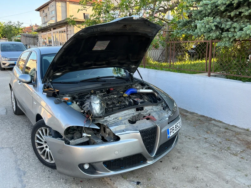 Alfa Romeo 147, снимка 4 - Автомобили и джипове - 48913755