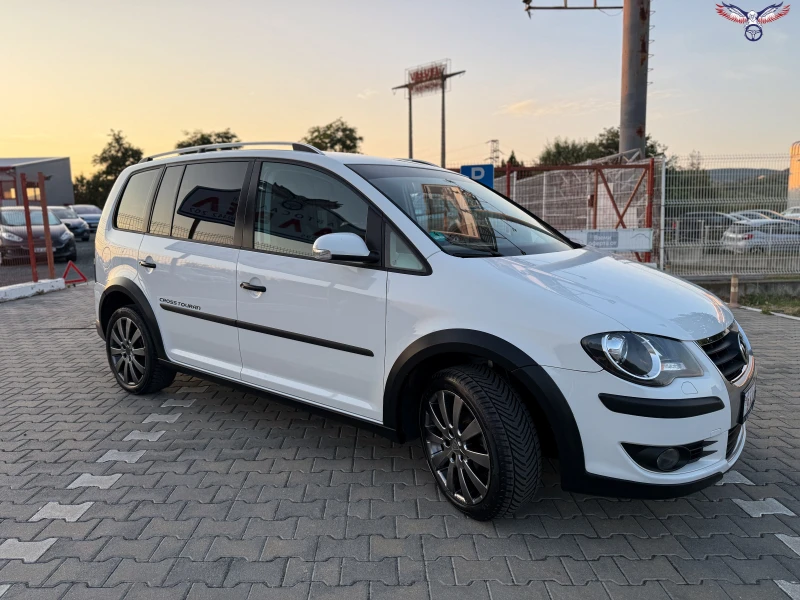 VW Touran * CROSS* БЕНЗИН* 140HP* 7 МЕСТА* EURO 5* , снимка 3 - Автомобили и джипове - 50694004