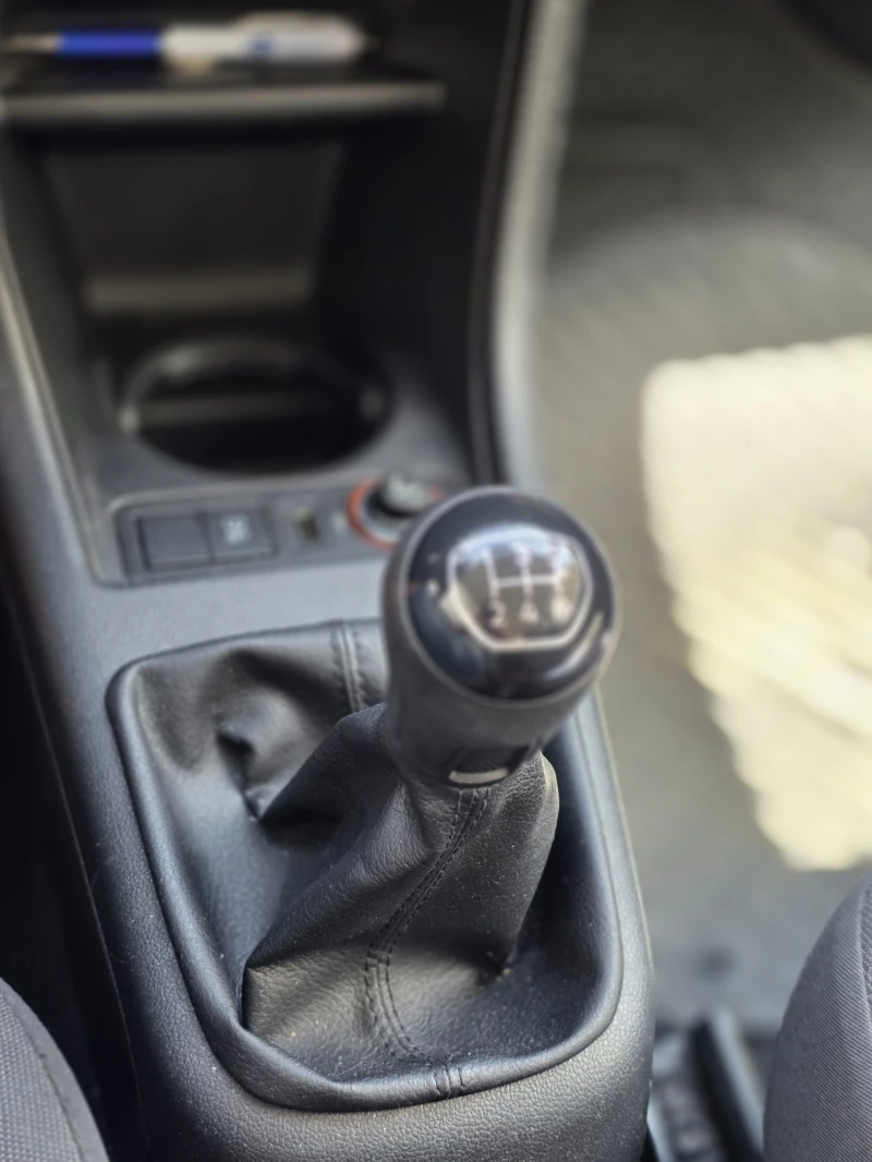 VW Up 1.0, снимка 10 - Автомобили и джипове - 51129289