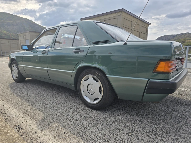 Mercedes-Benz 190 2.0 D, снимка 11 - Автомобили и джипове - 51480346