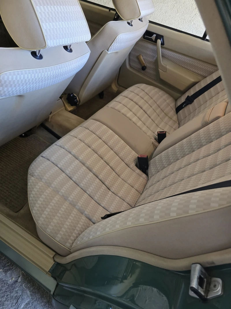 Mercedes-Benz 190 2.0 D, снимка 8 - Автомобили и джипове - 51480346