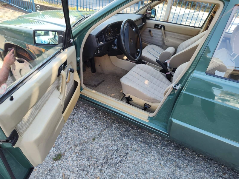 Mercedes-Benz 190 2.0 D, снимка 7 - Автомобили и джипове - 51480346