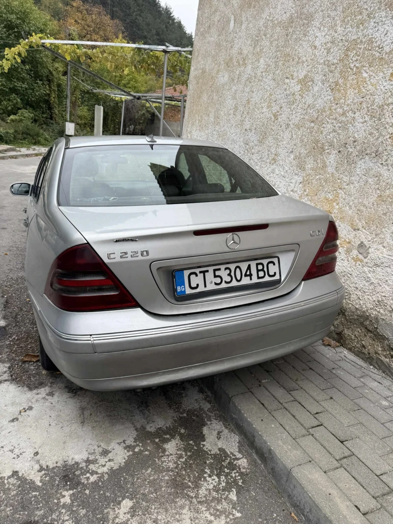Mercedes-Benz C 220, снимка 2 - Автомобили и джипове - 52462902