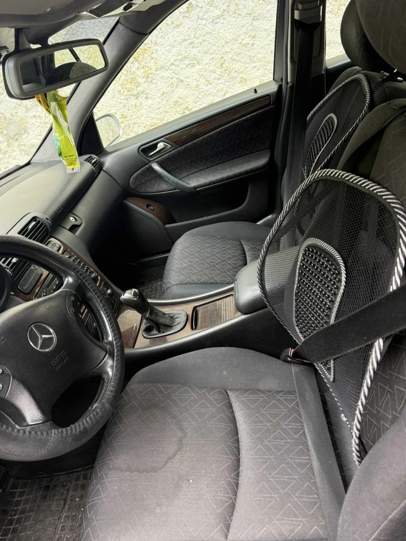 Mercedes-Benz C 220, снимка 6 - Автомобили и джипове - 52462902