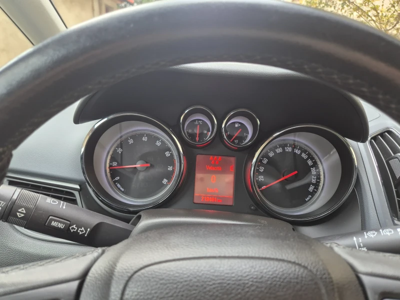 Opel Zafira Open Zafira Cosmo 1.6 150 HP 7-местна, снимка 9 - Автомобили и джипове - 52189132