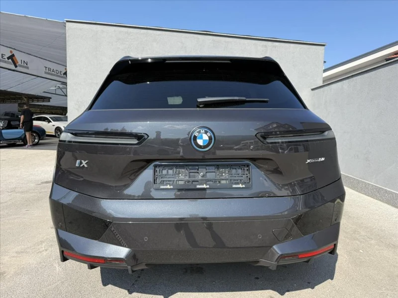 BMW iX iX50 Sport Packet xDrive, снимка 5 - Автомобили и джипове - 52557750