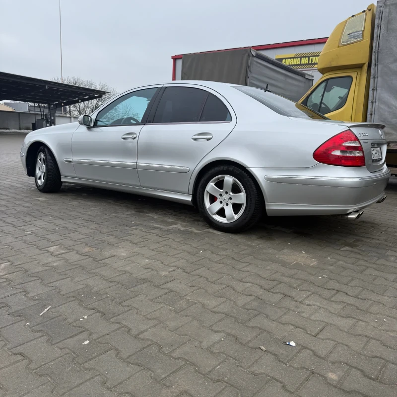 Mercedes-Benz E 280, снимка 3 - Автомобили и джипове - 53392518