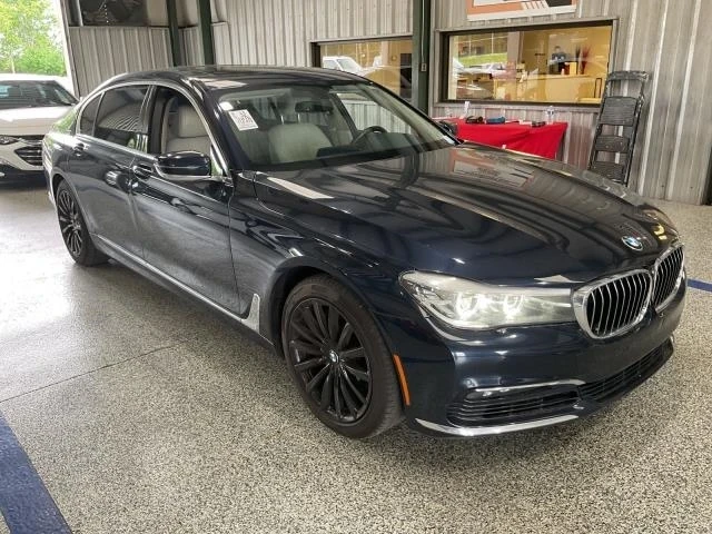 BMW 740  - изображение 3